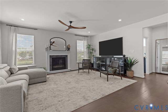 10109 Hollythorne Ln, Mechanicsville, VA 23116