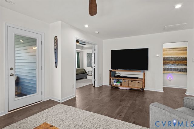 10109 Hollythorne Ln, Mechanicsville, VA 23116