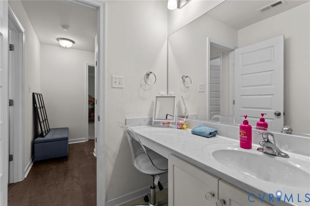 10109 Hollythorne Ln, Mechanicsville, VA 23116