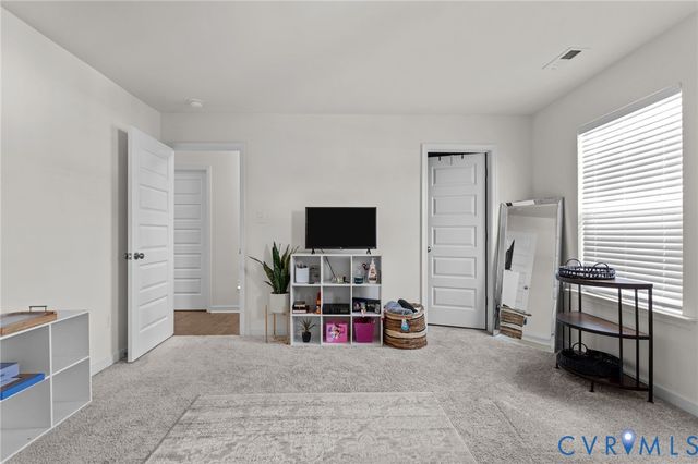 10109 Hollythorne Ln, Mechanicsville, VA 23116