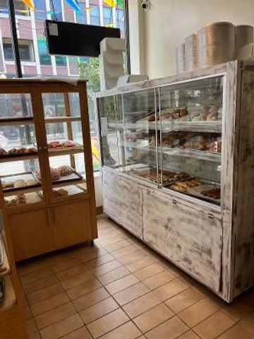 4022 N Milwaukee Avenue, Chicago, IL 60641