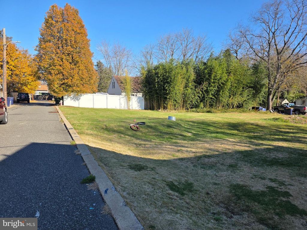 362 WOOD ST, Tullytown, PA 19007