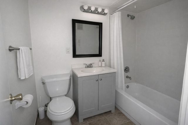 1328 Bomar Street 17, Houston, TX 77006
