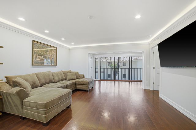 85 PELICAN POINTE Drive 203, Delray Beach, FL 33483