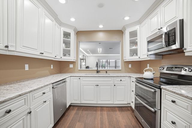 85 PELICAN POINTE Drive 203, Delray Beach, FL 33483
