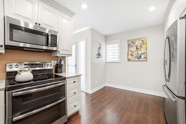 85 PELICAN POINTE Drive 203, Delray Beach, FL 33483