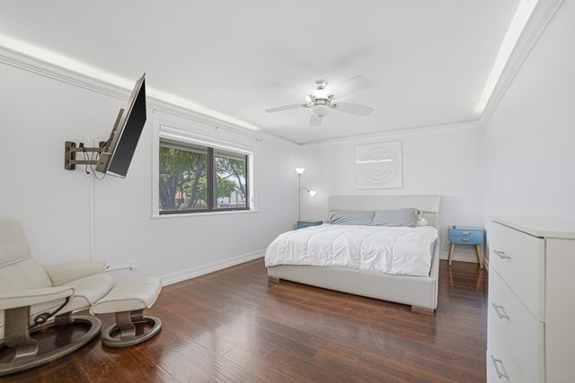 85 PELICAN POINTE Drive 203, Delray Beach, FL 33483