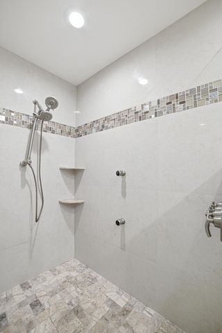 85 PELICAN POINTE Drive 203, Delray Beach, FL 33483