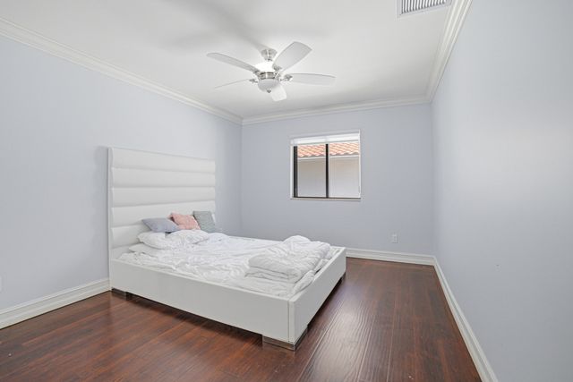 85 PELICAN POINTE Drive 203, Delray Beach, FL 33483