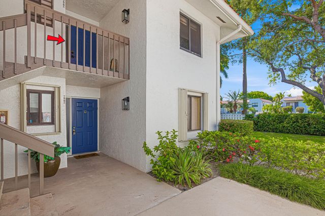 85 PELICAN POINTE Drive 203, Delray Beach, FL 33483