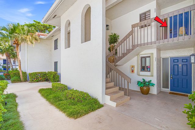 85 PELICAN POINTE Drive 203, Delray Beach, FL 33483
