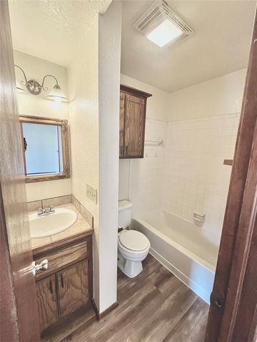 1901 E Lindsey Street 7B, Norman, OK 73071