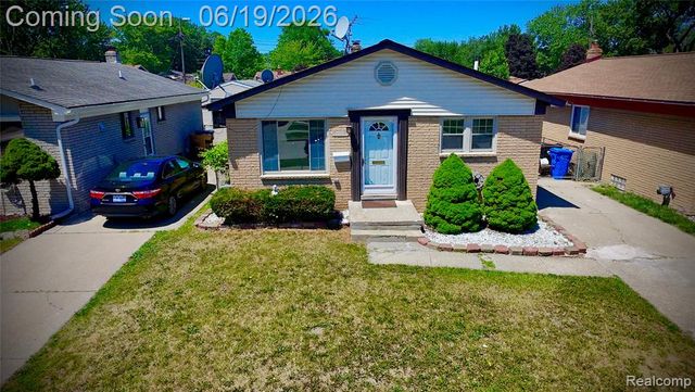 27087 Alden Street, Madison Heights, MI 48071