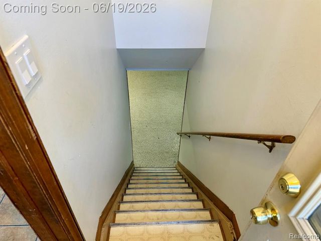 27087 Alden Street, Madison Heights, MI 48071