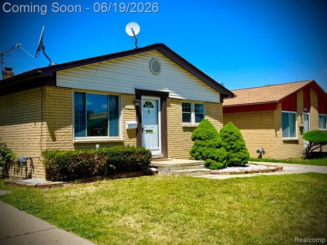 27087 Alden Street, Madison Heights, MI 48071