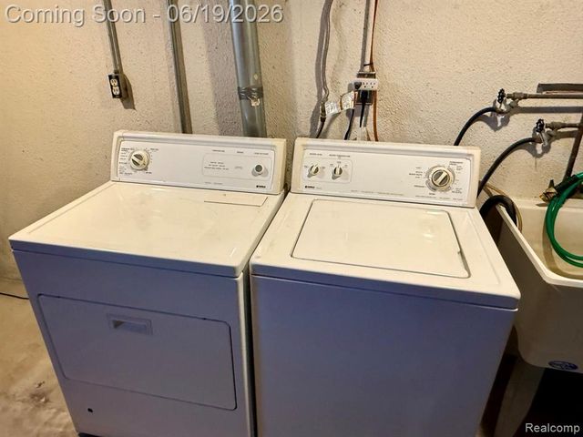 27087 Alden Street, Madison Heights, MI 48071