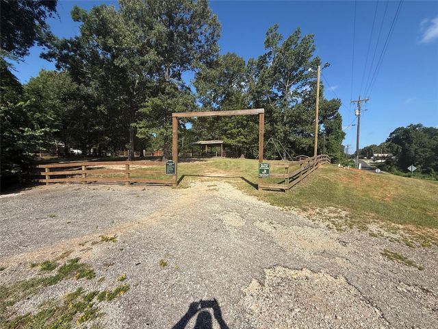 40 St Croix Drive, Point Blank, TX 77364