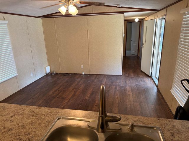 40 St Croix Drive, Point Blank, TX 77364
