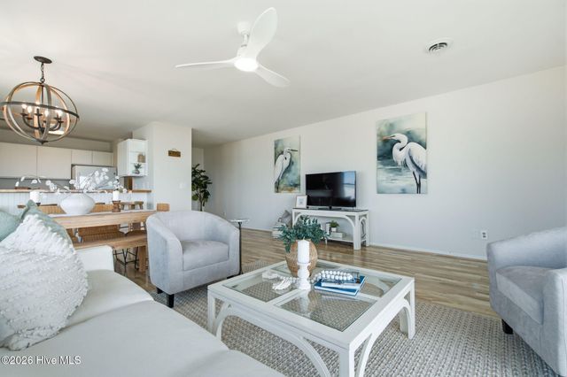 1202 Carolina Beach Avenue N Apt 3, Carolina Beach, NC 28428