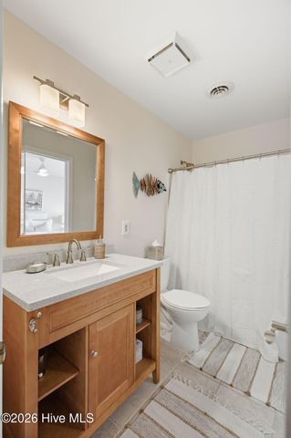 1202 Carolina Beach Avenue N Apt 3, Carolina Beach, NC 28428