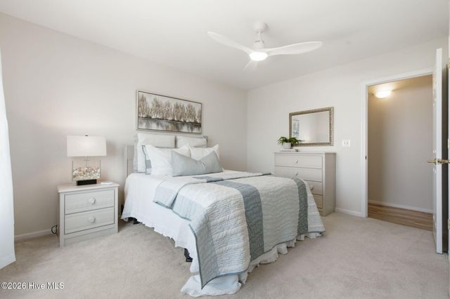 1202 Carolina Beach Avenue N Apt 3, Carolina Beach, NC 28428