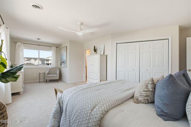 1202 Carolina Beach Avenue N Apt 3, Carolina Beach, NC 28428