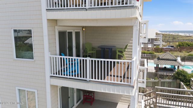 1202 Carolina Beach Avenue N Apt 3, Carolina Beach, NC 28428