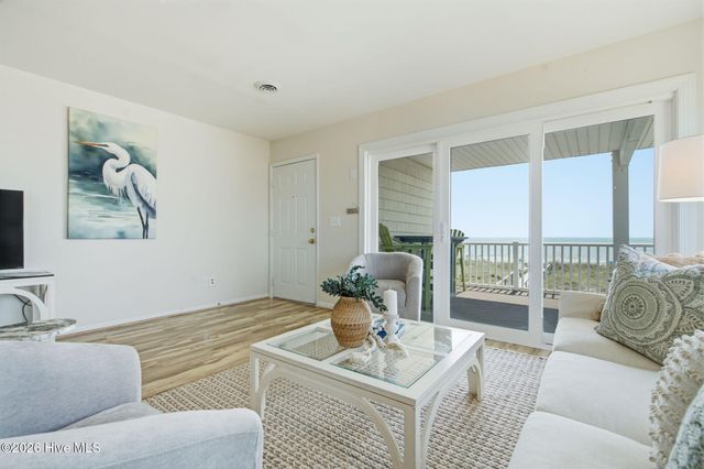 1202 Carolina Beach Avenue N Apt 3, Carolina Beach, NC 28428