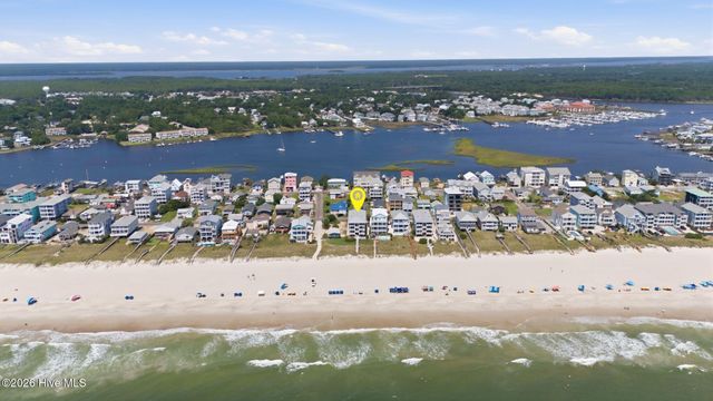 1202 Carolina Beach Avenue N Apt 3, Carolina Beach, NC 28428
