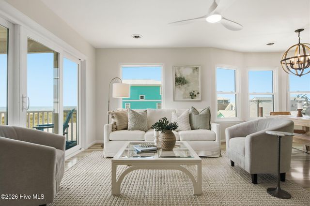 1202 Carolina Beach Avenue N Apt 3, Carolina Beach, NC 28428