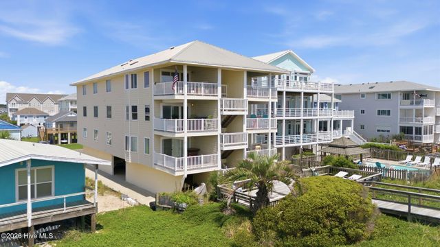 1202 Carolina Beach Avenue N Apt 3, Carolina Beach, NC 28428