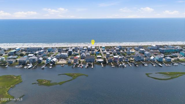 1202 Carolina Beach Avenue N Apt 3, Carolina Beach, NC 28428
