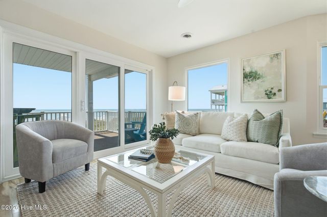 1202 Carolina Beach Avenue N Apt 3, Carolina Beach, NC 28428
