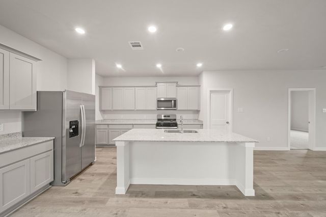 306 Bennett Street, Angleton, TX 77515