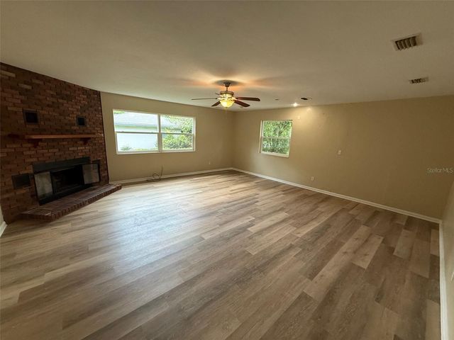 3537 NW 49 AVENUE, Gainesville, FL 32606
