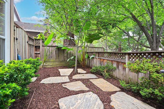 707 Valparaiso Avenue, Menlo Park, CA 94025