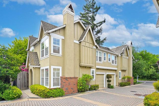 707 Valparaiso Avenue, Menlo Park, CA 94025