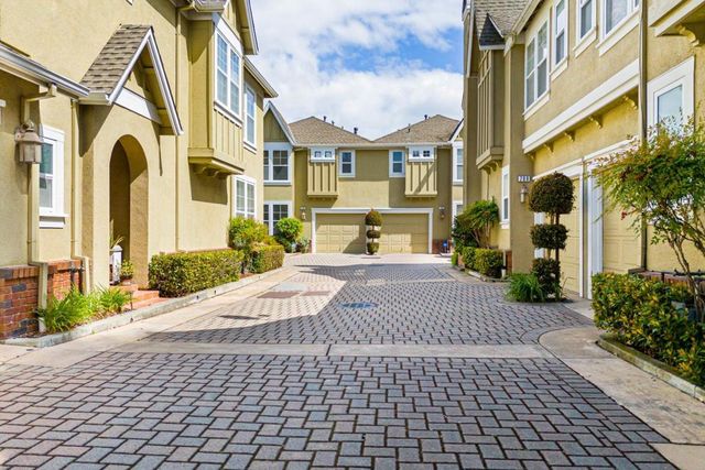 707 Valparaiso Avenue, Menlo Park, CA 94025