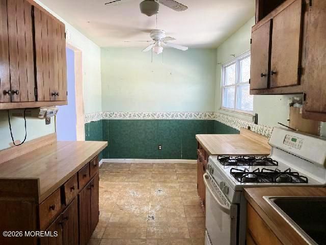 17 Clark Drive, Howell, NJ 07731