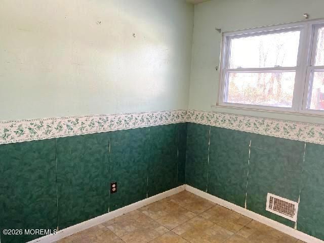 17 Clark Drive, Howell, NJ 07731