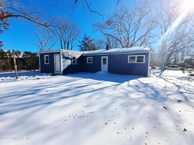 17 Clark Drive, Howell, NJ 07731