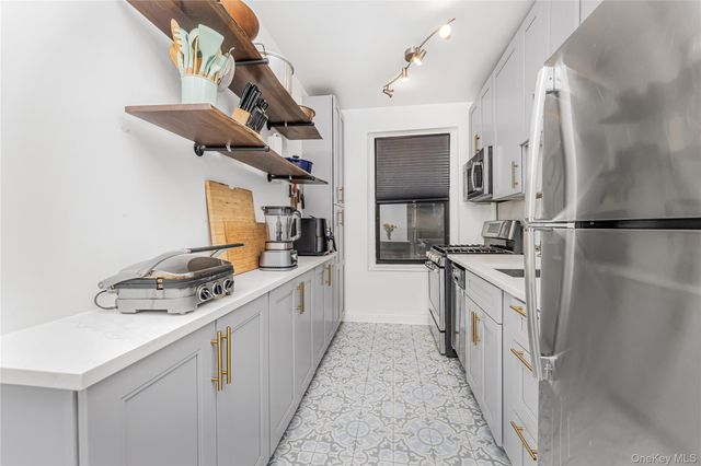 306 E Mosholu Parkway S 1D, Bronx, NY 10458