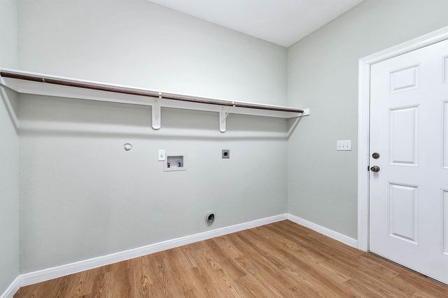 1530 1st Avenue N, Texas City, TX 77590