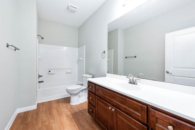 1530 1st Avenue N, Texas City, TX 77590