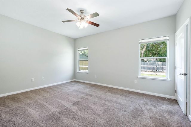 1530 1st Avenue N, Texas City, TX 77590