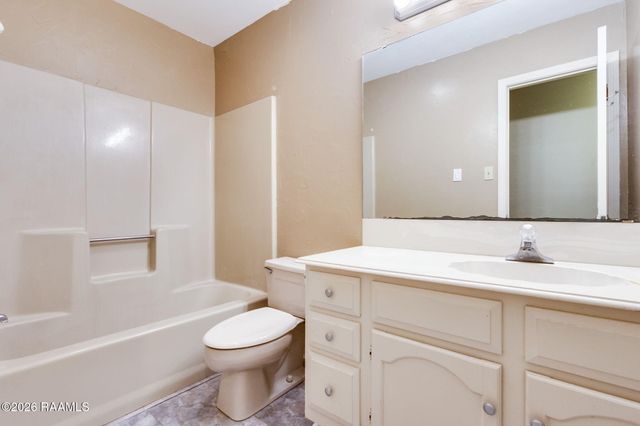 403 N Michot Road, Lafayette, LA 70508