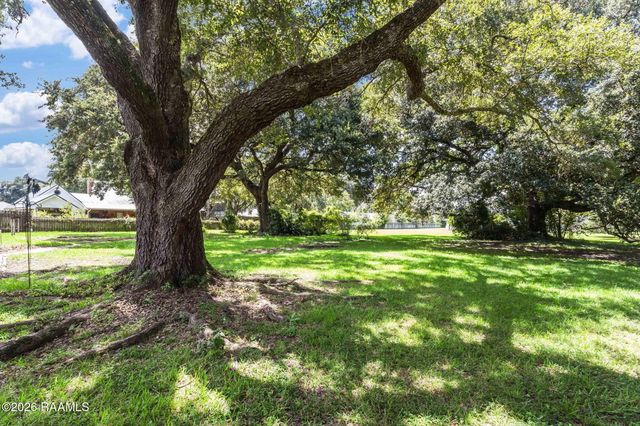 403 N Michot Road, Lafayette, LA 70508