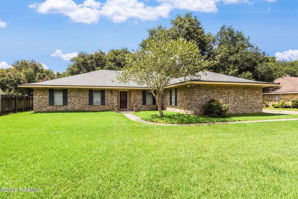 403 N Michot Road, Lafayette, LA 70508