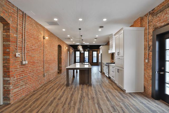 370 S Washington Avenue, Columbus, OH 43215