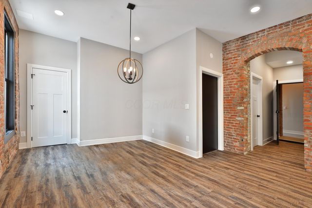 370 S Washington Avenue, Columbus, OH 43215